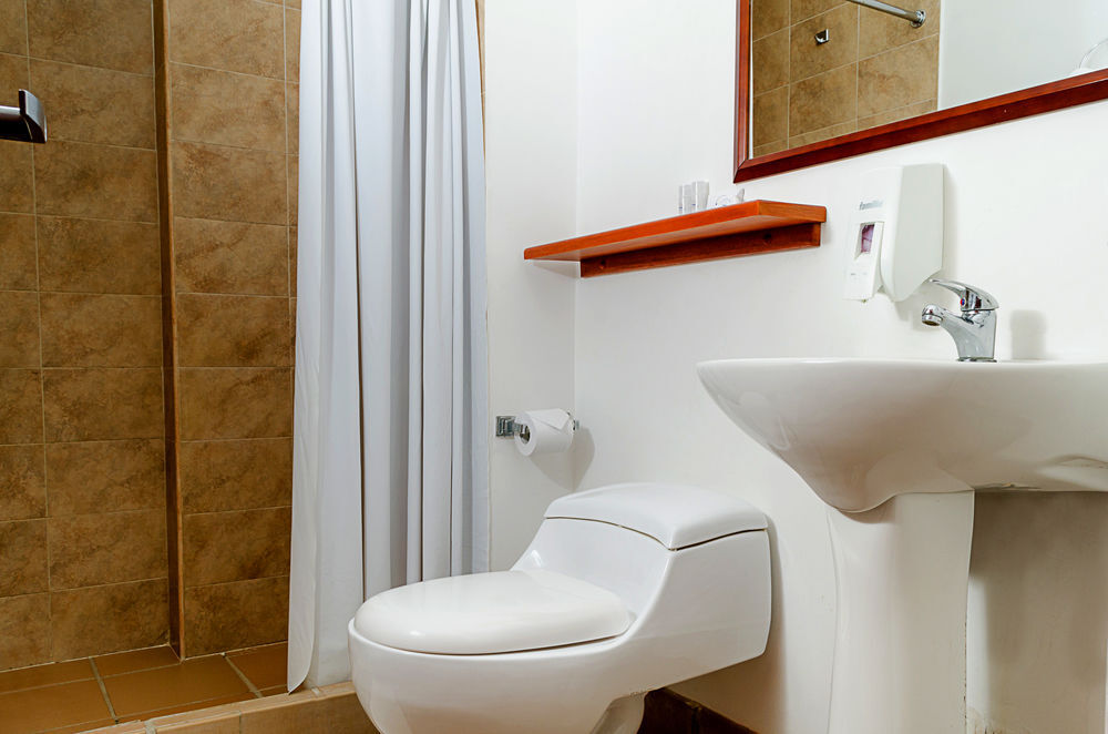Sanha Hotel 3*